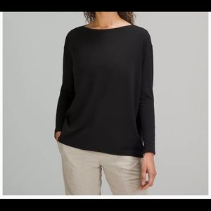 NWT Lululemon Back in Action long sleeve